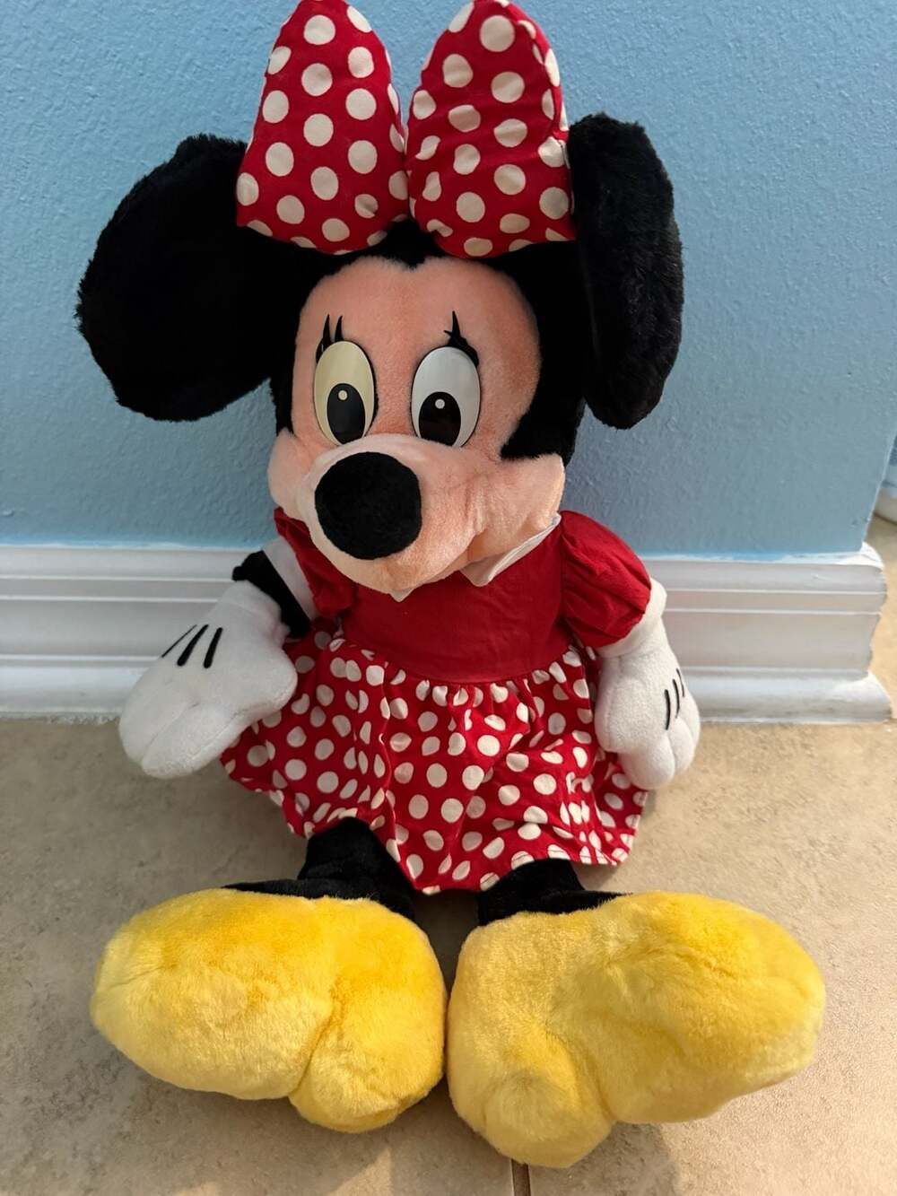 Disney Minnie Mouse Plush Doll Red Polka Dot Dress Vintage Stuffed Animal